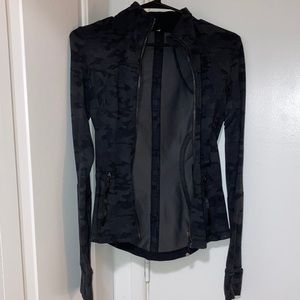 Lululemon size 2 black camo jacket